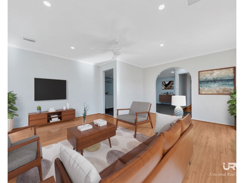 16 Whitley Crecent, Craigieburn VIC 3064