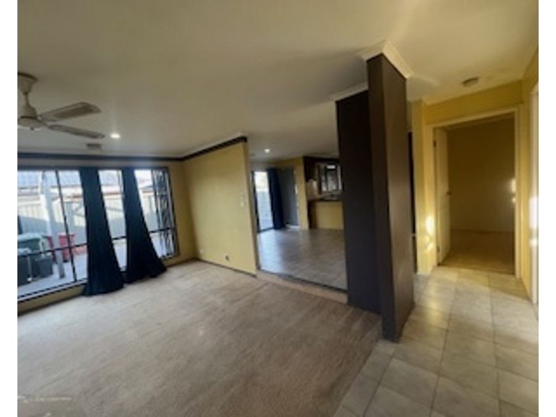 165 Hothlyn Drive, Craigieburn VIC 3064