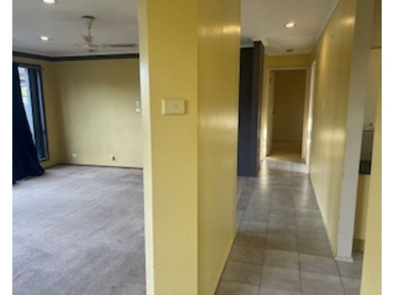 165 Hothlyn Drive, Craigieburn VIC 3064