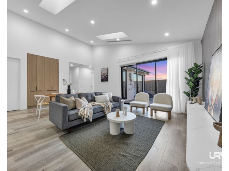 34 Valetta Street, Mickleham VIC 3064
