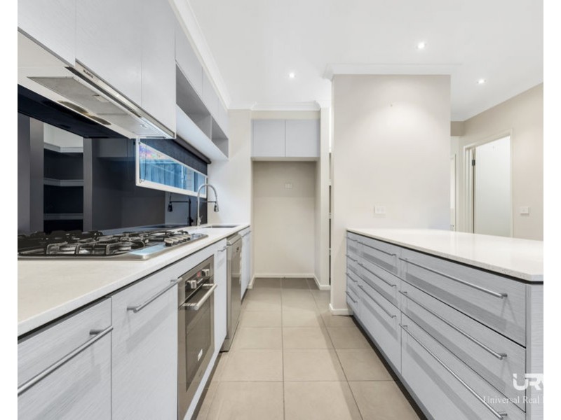 4 Muskwood Drive, Mickleham VIC 3064