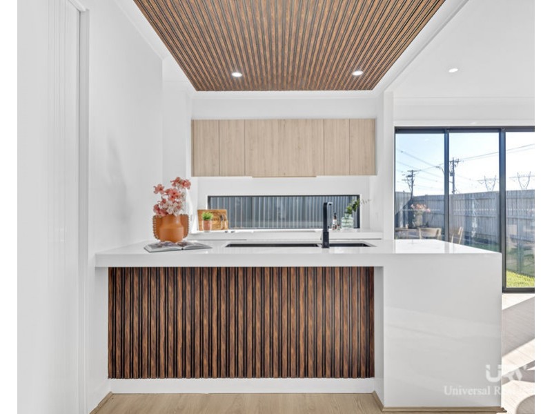 2/5 Sallybank Crescent, Wollert VIC 3750