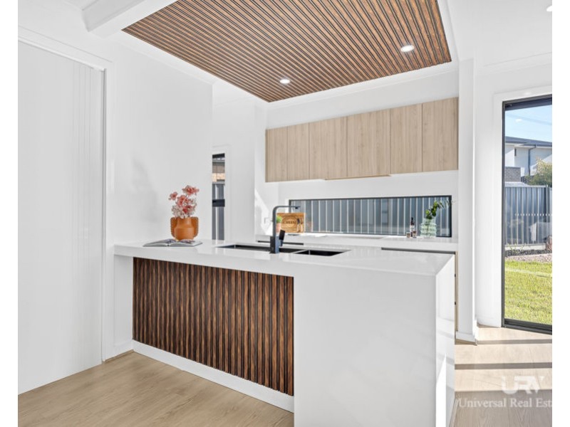 2/5 Sallybank Crescent, Wollert VIC 3750