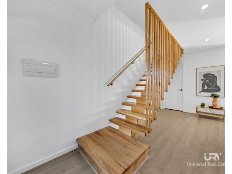 2/5 Sallybank Crescent, Wollert VIC 3750