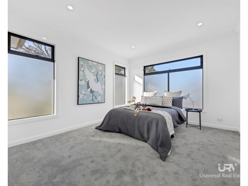 2/5 Sallybank Crescent, Wollert VIC 3750