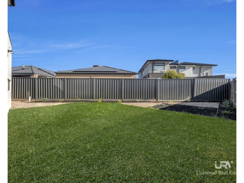 2/5 Sallybank Crescent, Wollert VIC 3750