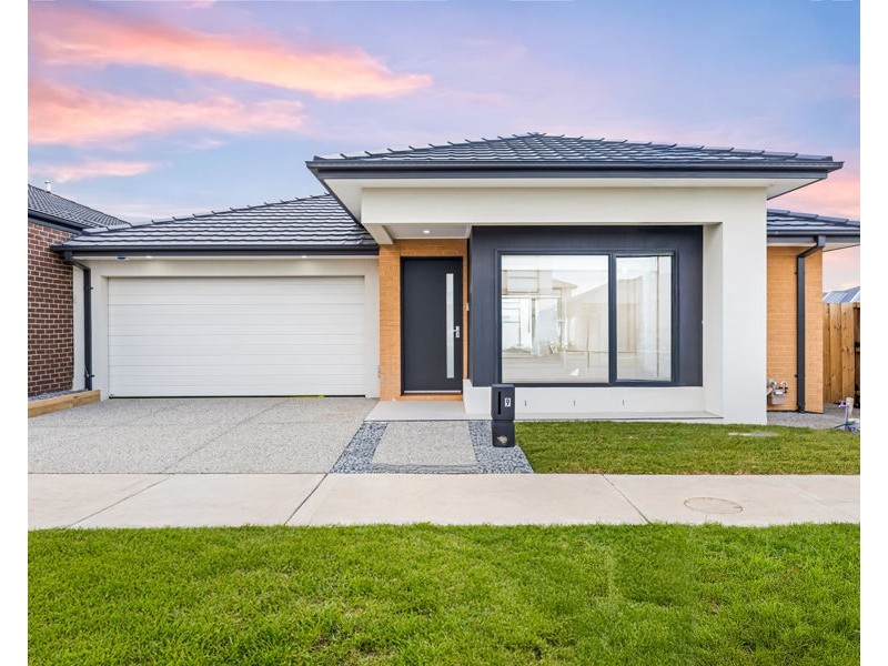 9 Beaconsfield Drive, Mickleham VIC 3064