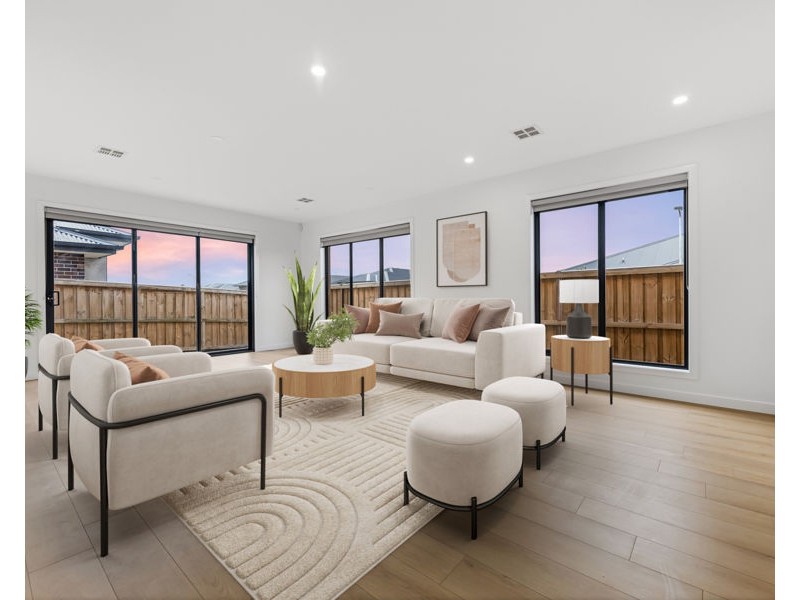 9 Beaconsfield Drive, Mickleham VIC 3064