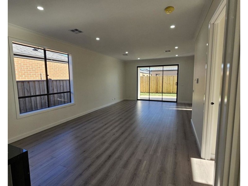 4 Mimosa Drive, Beveridge VIC 3753