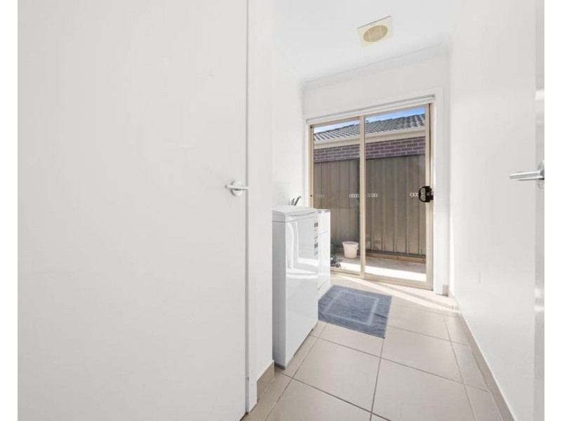 64 Bilby Street, Craigieburn VIC 3064