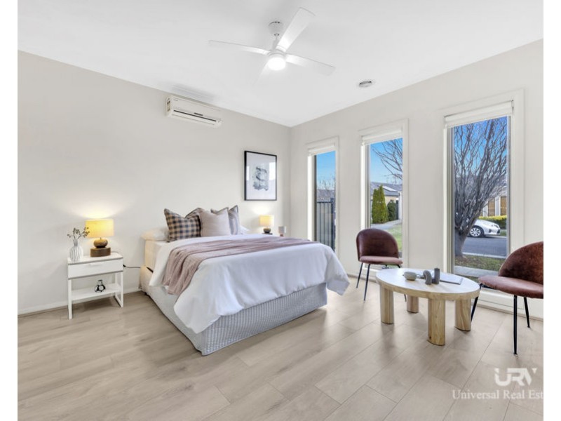 9 Brickwood Cct, Craigieburn VIC 3064