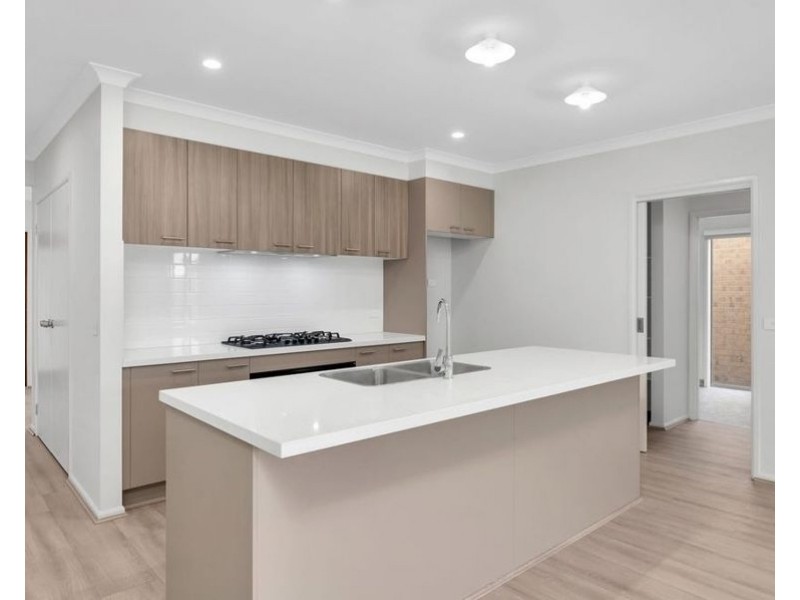 84 Buckland Hill Drive, Wallan VIC 3756