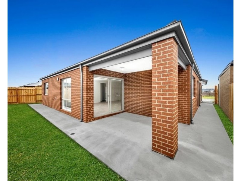 84 Buckland Hill Drive, Wallan VIC 3756