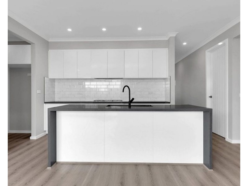 49 Margaretta Circuit, Mickleham VIC 3064