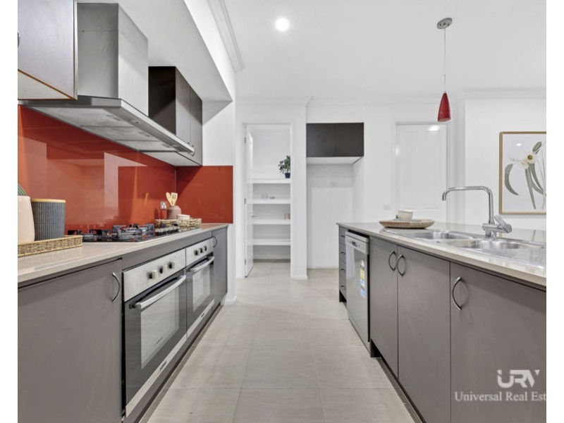 5 Black Range Avenue, Craigieburn VIC 3064