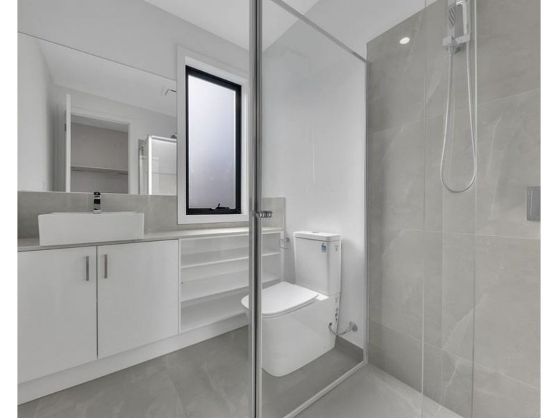 16 Spotted Harrier Street, Wallan VIC 3756
