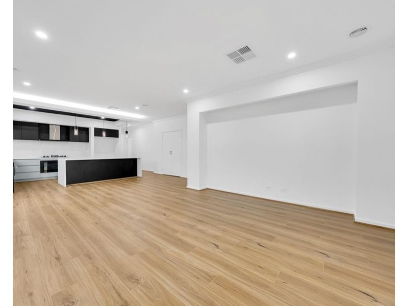 67 Kurnbrook Loop, Wollert VIC 3750