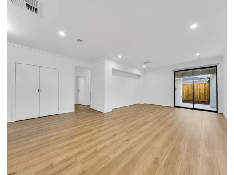 67 Kurnbrook Loop, Wollert VIC 3750