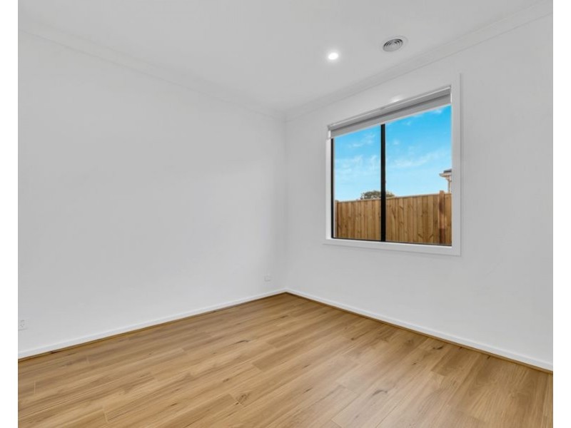 67 Kurnbrook Loop, Wollert VIC 3750