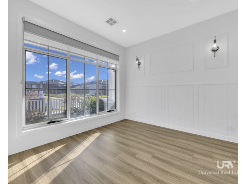 11 Wallowa Street, Mickleham VIC 3064