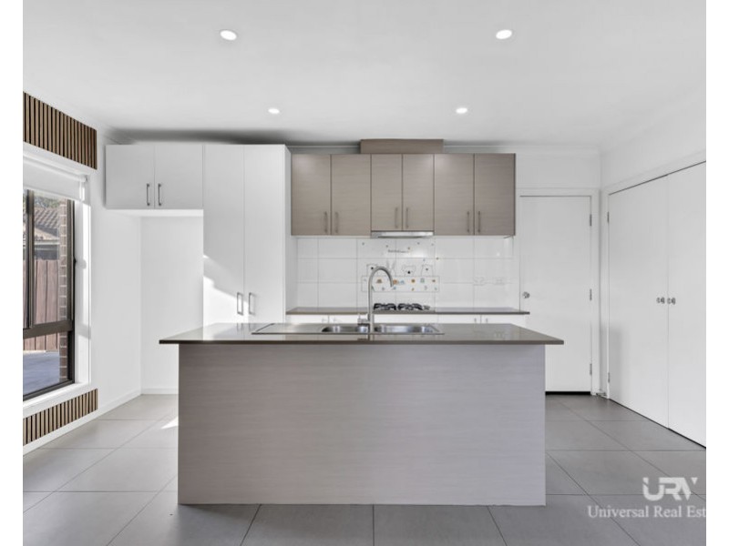 4A Parton Place, Craigieburn VIC 3064