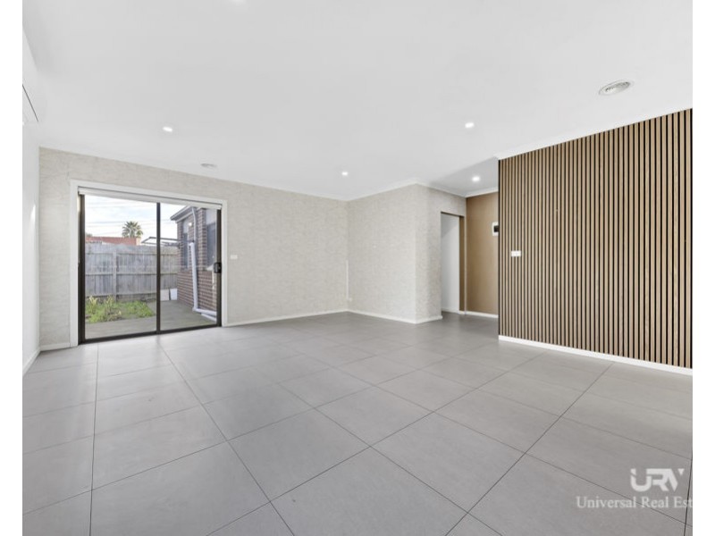 4A Parton Place, Craigieburn VIC 3064