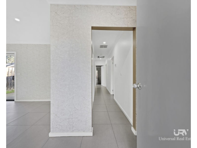 4A Parton Place, Craigieburn VIC 3064