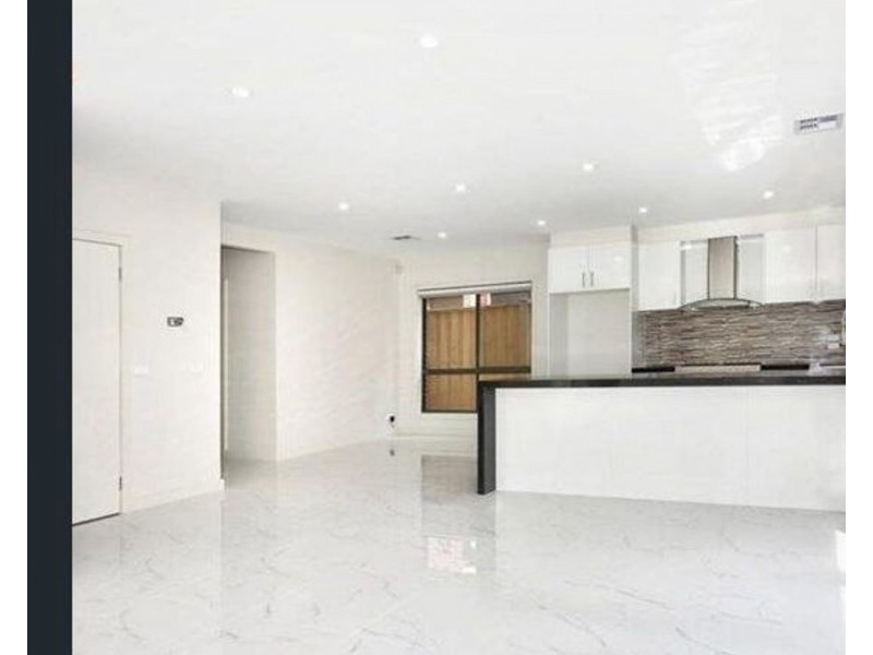 23 Middle Way, Mickleham VIC 3064