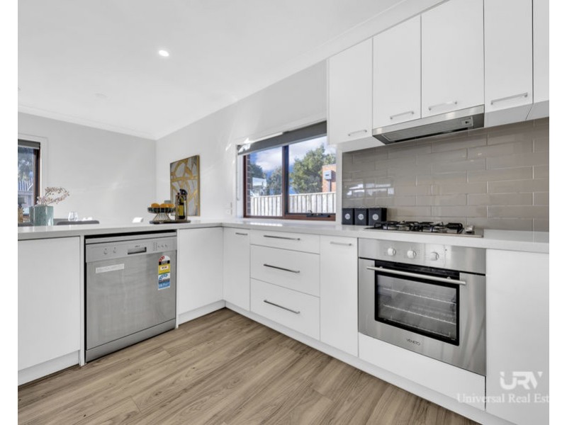 20 Bedford Way, Mickleham VIC 3064