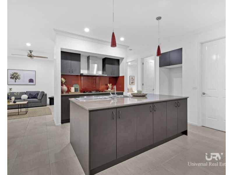 5 Black Range Avenue, Craigieburn VIC 3064