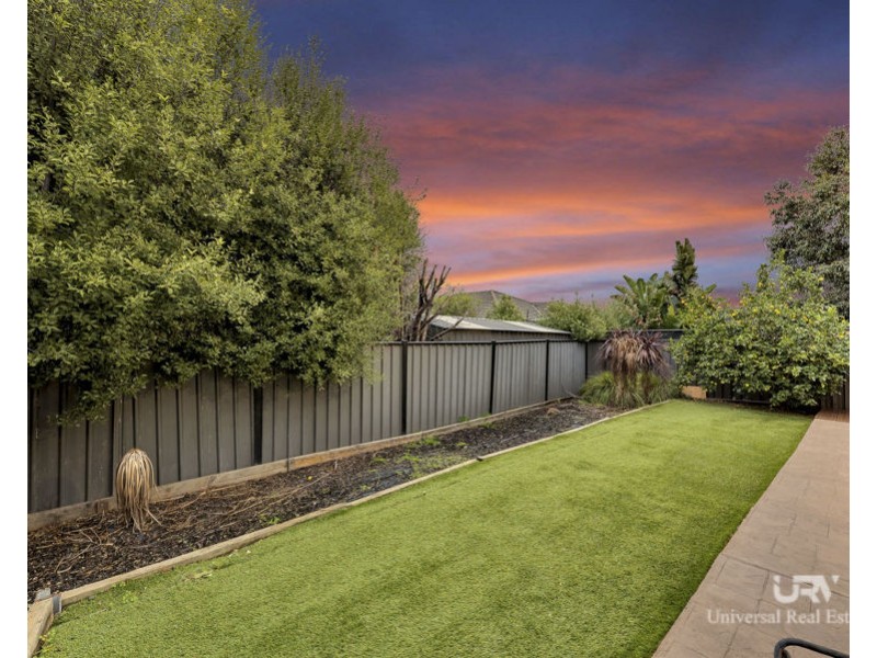 5 Black Range Avenue, Craigieburn VIC 3064