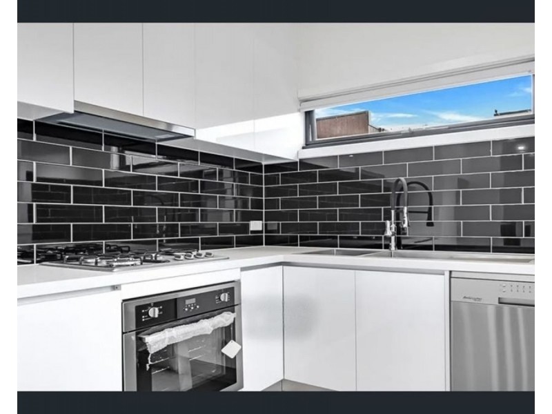 4/14 Settlement Rd, Tarneit VIC 3029