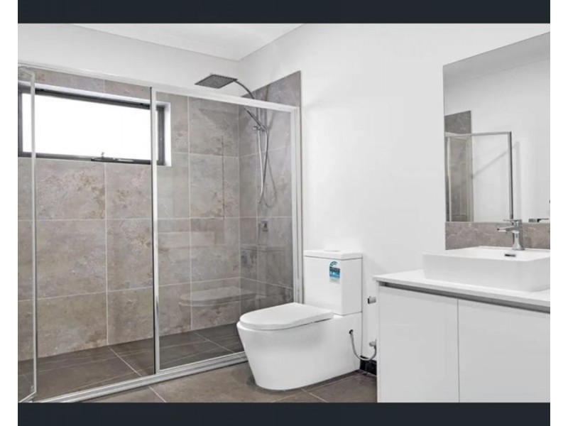 4/14 Settlement Rd, Tarneit VIC 3029
