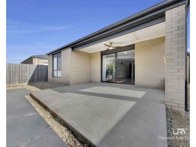 11 Herridge Street, Mickleham VIC 3064