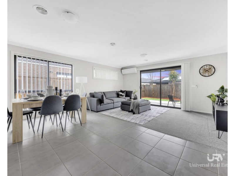 11 Herridge Street, Mickleham VIC 3064