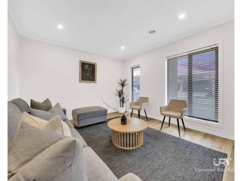 16 Valere Street, Mickleham VIC 3064