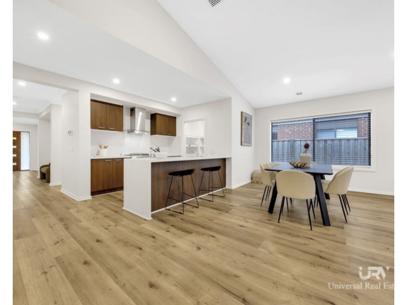 16 Valere Street, Mickleham VIC 3064