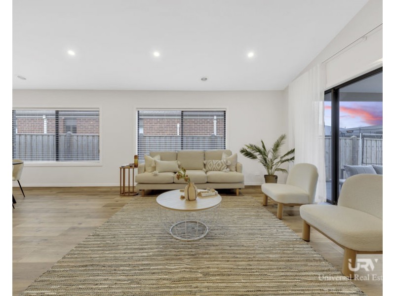 16 Valere Street, Mickleham VIC 3064