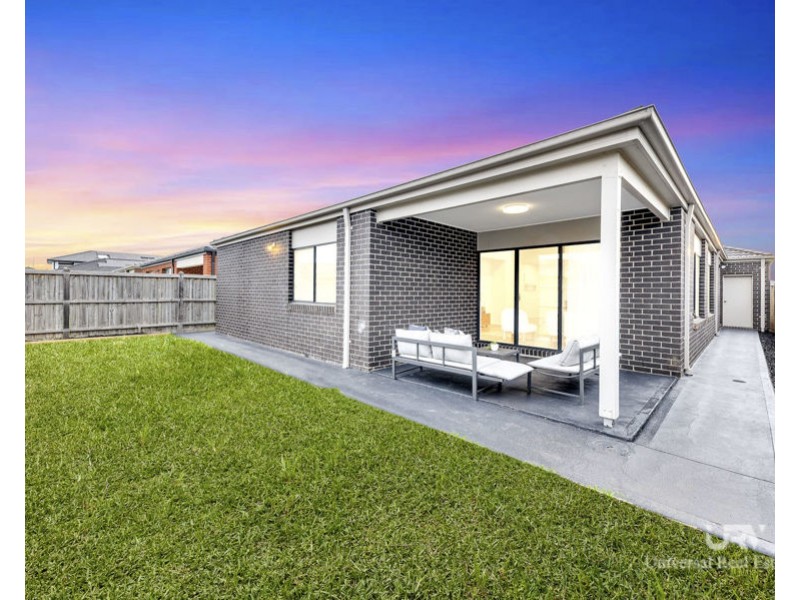 16 Valere Street, Mickleham VIC 3064