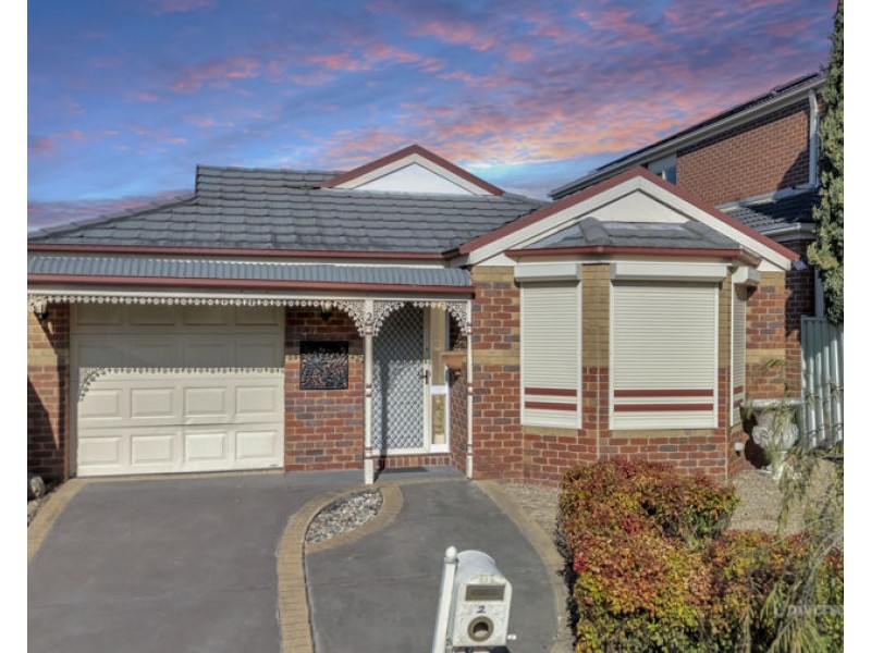 2 Crestwood Lane, Craigieburn VIC 3064
