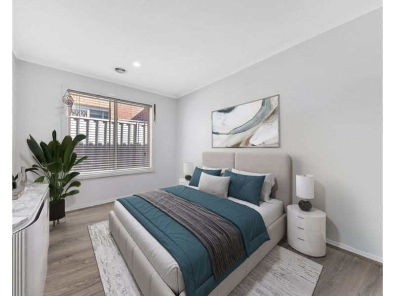 2 Crestwood Lane, Craigieburn VIC 3064