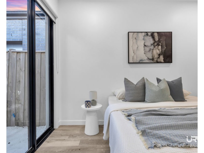 35 Butterfly Cres, Mickleham VIC 3064