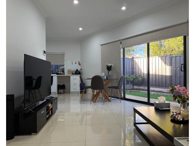 4/5 Bainbridge Close, Craigieburn VIC 3064