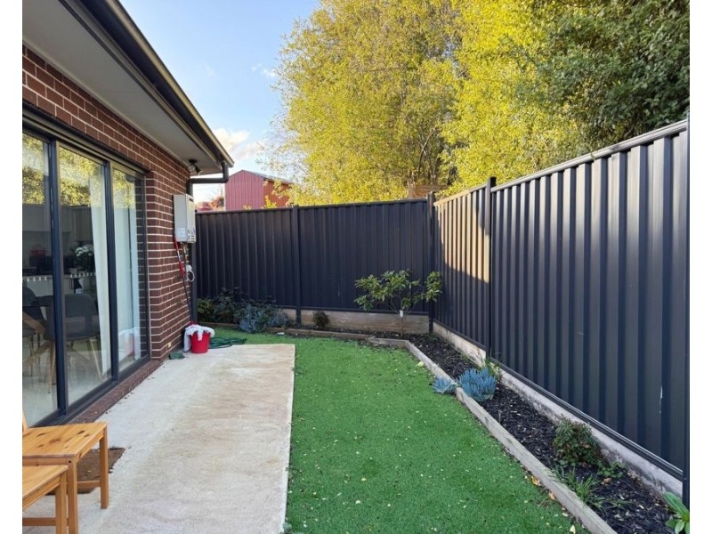 4/5 Bainbridge Close, Craigieburn VIC 3064