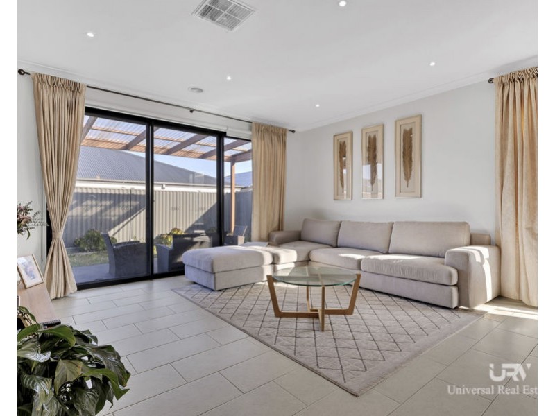 9 Terrain Street, Greenvale VIC 3059