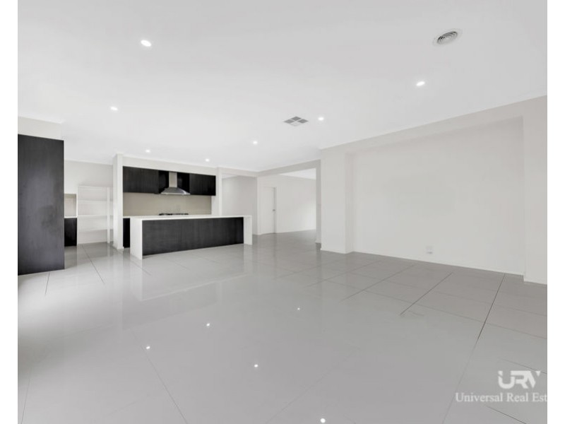144 Blackmore Road, Mickleham VIC 3064