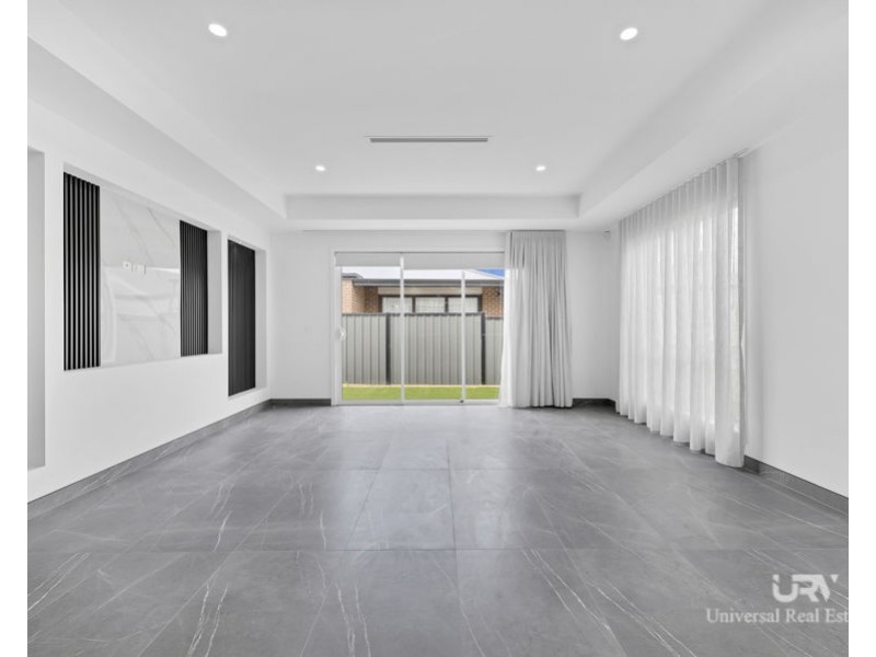 11 Kurrajong Rd, Mickleham VIC 3064