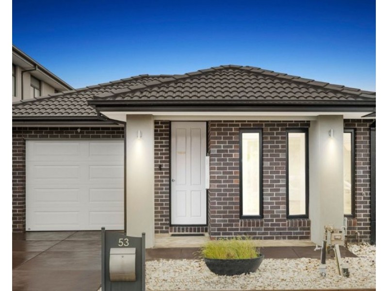 53 Docker Cct, Mickleham VIC 3064