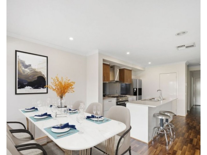 53 Docker Cct, Mickleham VIC 3064