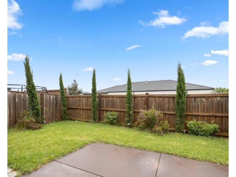 53 Docker Cct, Mickleham VIC 3064
